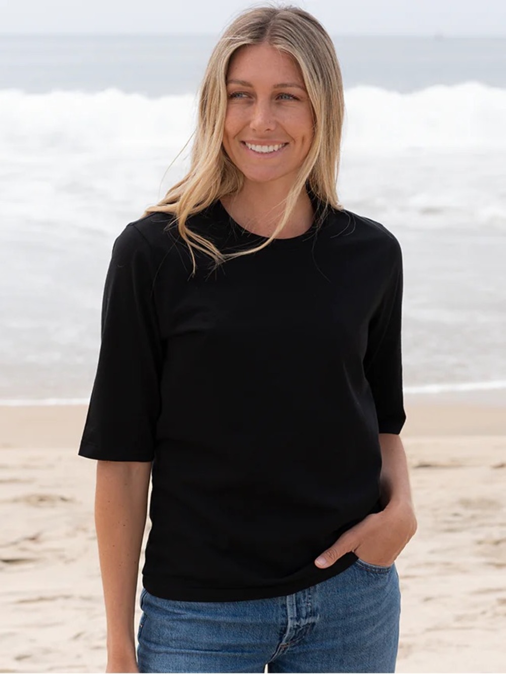 The classic t-shirt company 100% organic cotton black elbow sleeve crew neck M